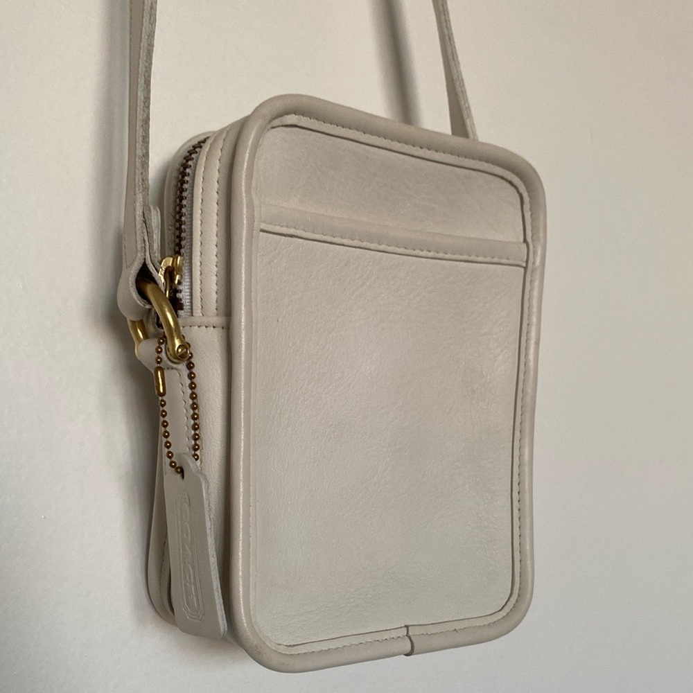 Vintage Coach Kit Bag No. 9973 - White Leather